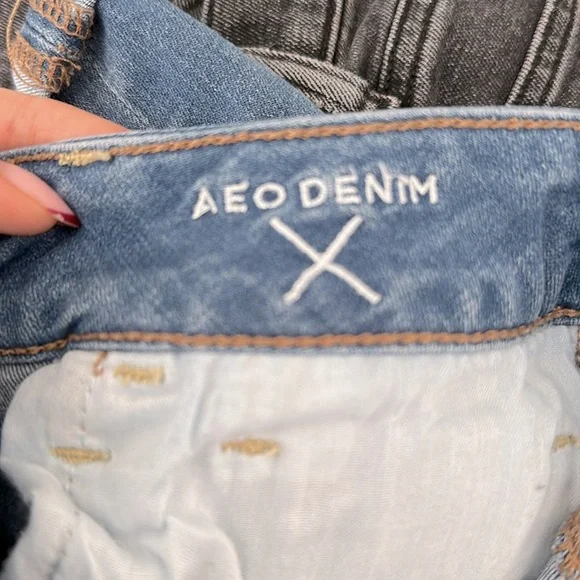 American Eagle Hi-Rise Shortie Shorts - Picture 6 of 7